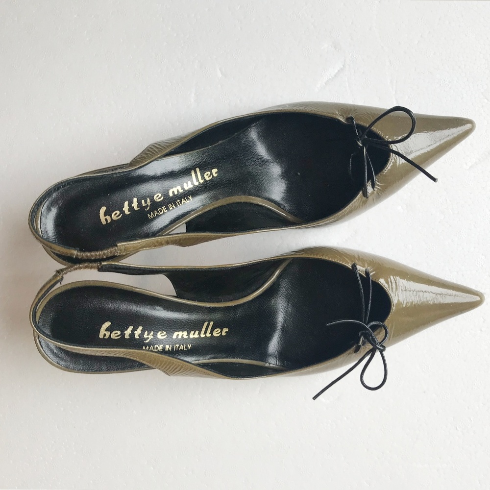 Bettye Muller patent leather sling back heel 3"